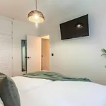New! Lovely 4-bedroom Loft In Daire Bilbao