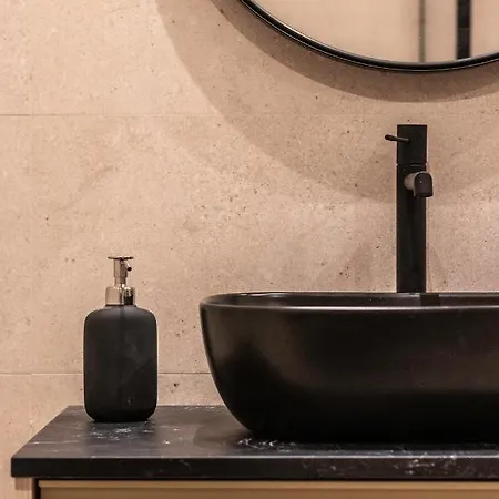 New! Lovely 4-bedroom Loft In Daire