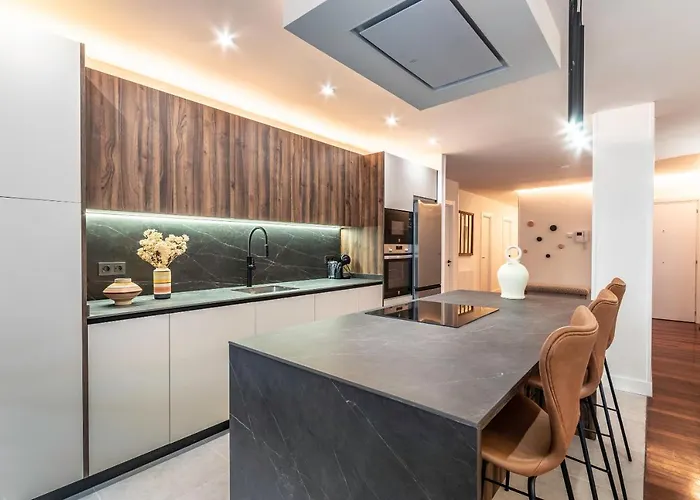 New! Lovely 4-bedroom Loft In * Бильбао