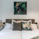 Apartman New! Lovely 4-bedroom Loft In *